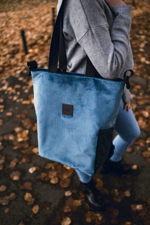Torbo-Plecak XL Welur Błękitny Blue Jeans paski czarne, wodoodporny niebieski plecak